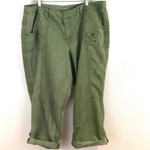 olive green cargo capris